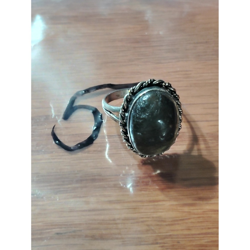 Vintage 925 Sterling Silver Oval Green Cabochon Rope Bezel Ring Size 9.5